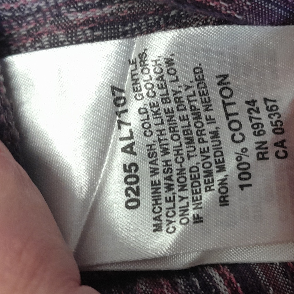 Columbia purple button down blouse size L - Picture 10 of 10